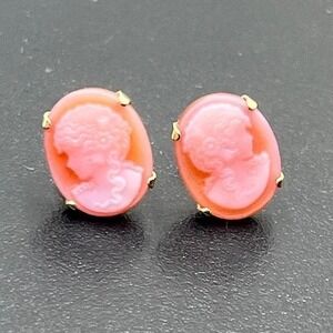 Vintage 14k Yellow Gold Carved‎ Oval Coral or Shell Cameo Stud Post Earrings